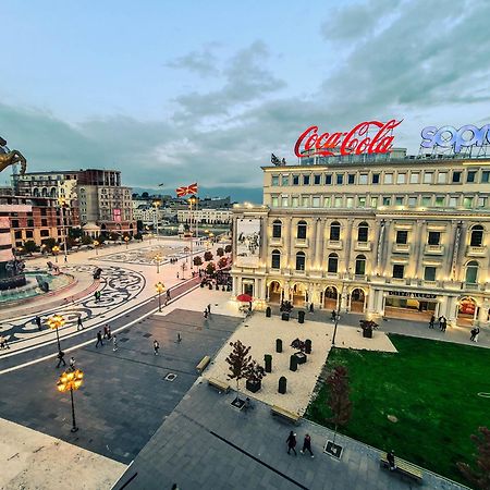 Fantazy Apartment Main Square Скопье Экстерьер фото