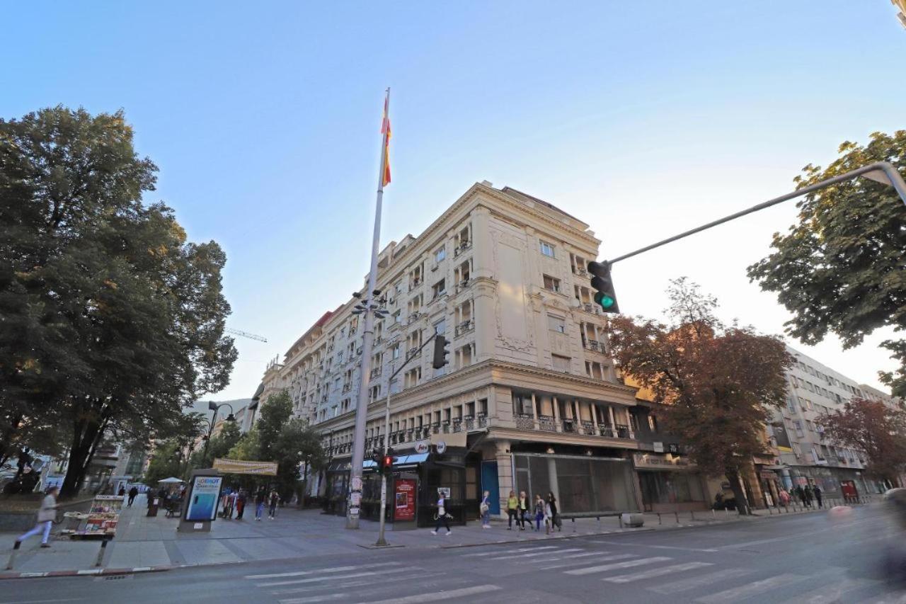 Fantazy Apartment Main Square Скопье Экстерьер фото